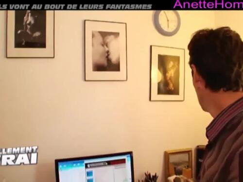 Un pair a 3 avec une copine en livecam voyeur 24 h france