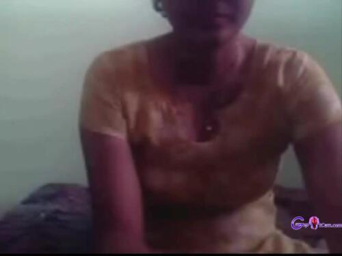 Indian mallu aunty displaying herself on livecam - gspotcam.com