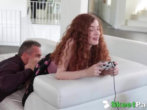 Sneaky daughter abbey rain expands her hirsute ginger honeypot for step-dad